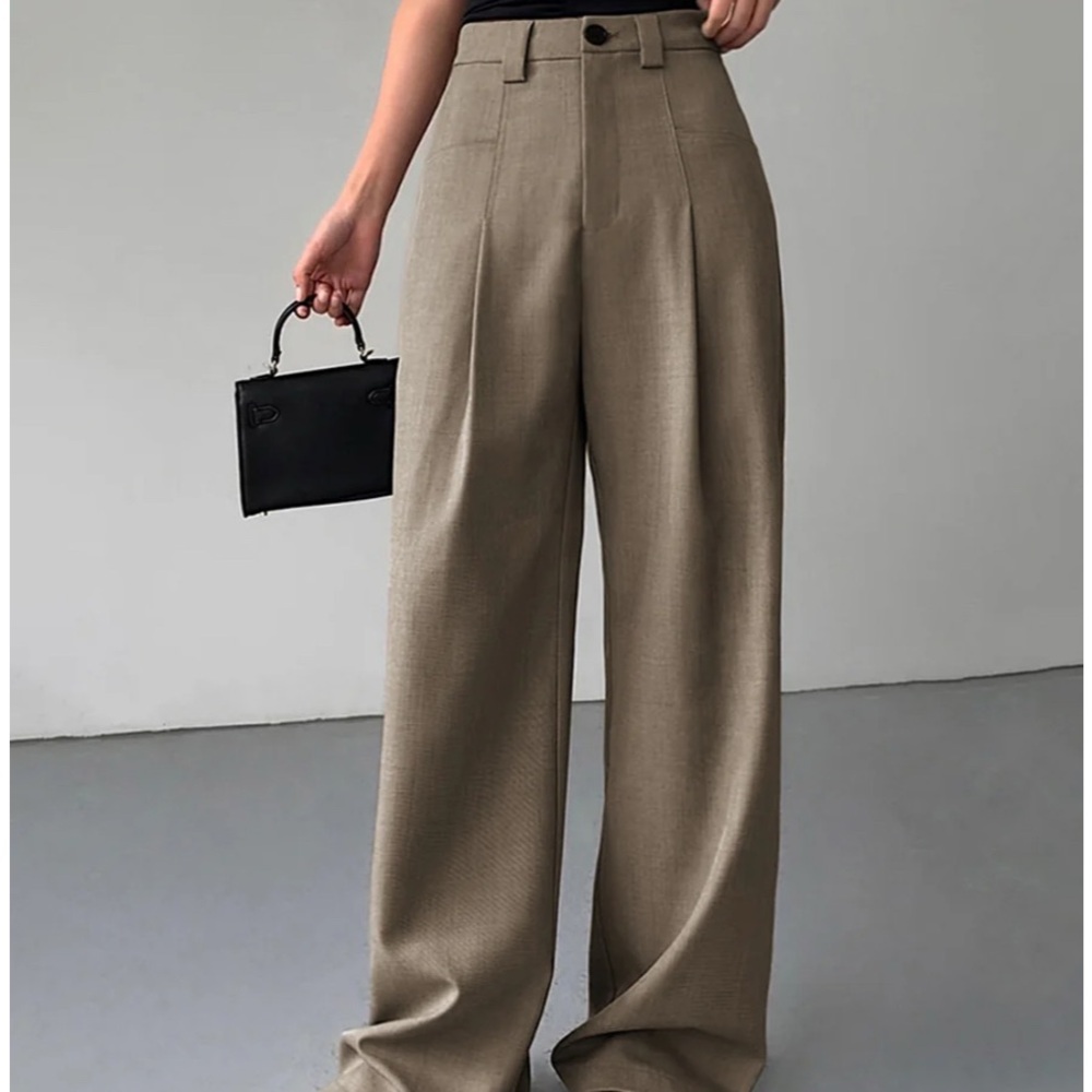 NWT Women's Wide-Leg Tan Pants